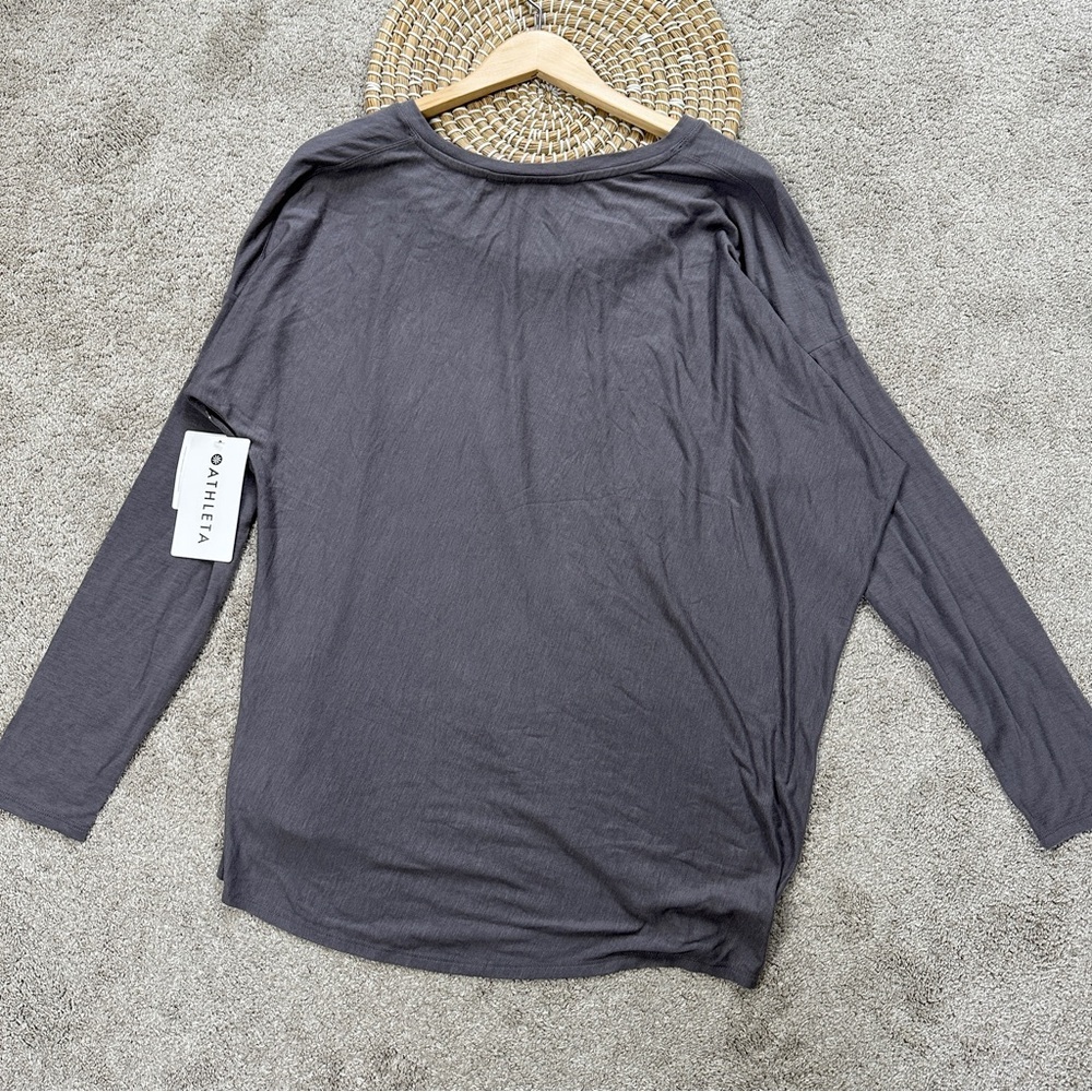 NWT Athleta Women’s Threadlight Asym Relaxed Longsleeve Shirt in Silver Bells XL - Picture 6 of 10